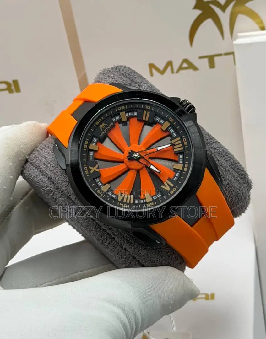 Matturi Quality Men Rubber Strap Wristwatch