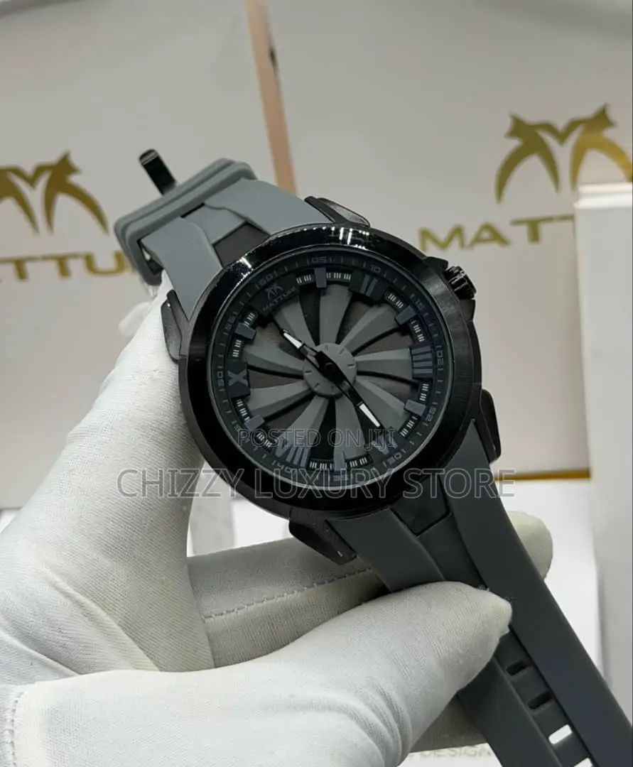 Matturi Quality Men Rubber Strap Wristwatch