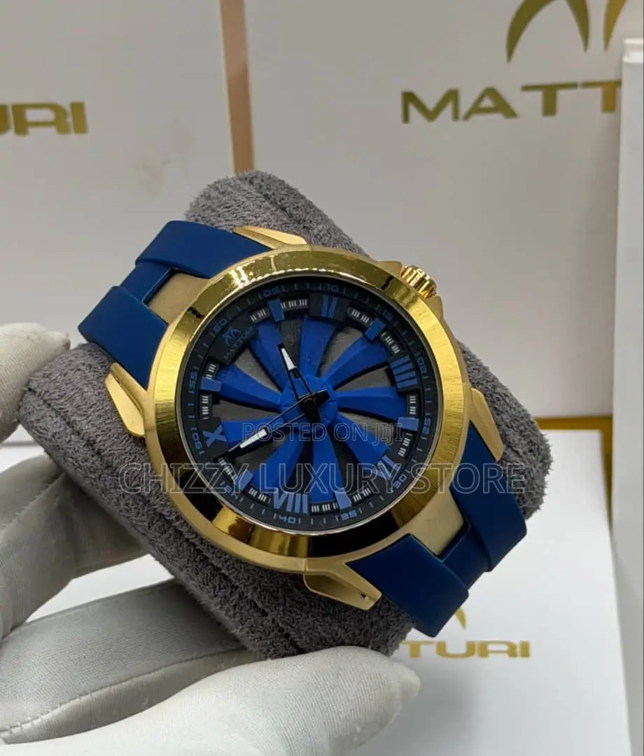 Matturi Quality Men Rubber Strap Wristwatch