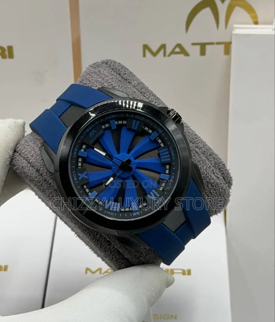 Matturi Quality Men Rubber Strap Wristwatch