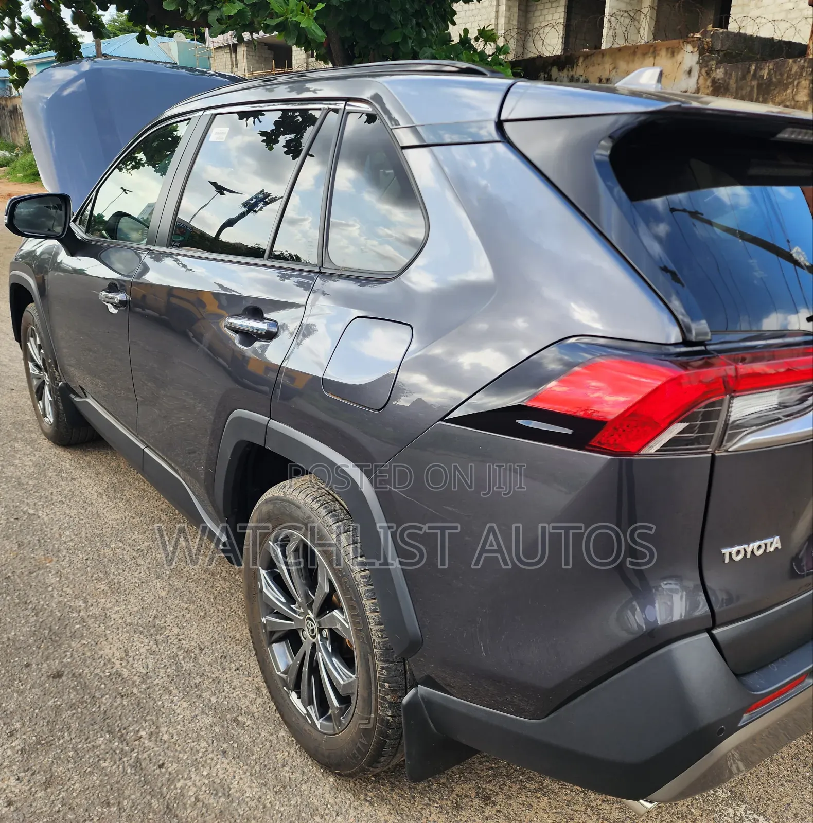 Toyota RAV4 2025 Gray