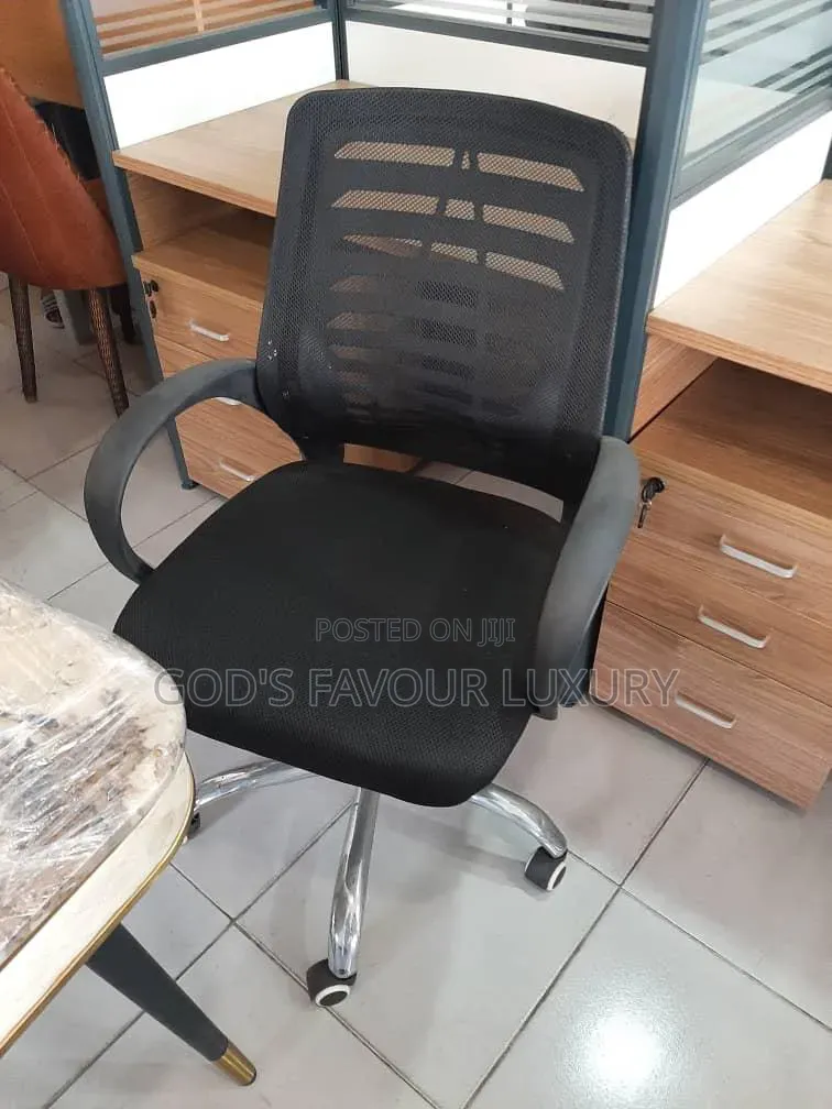 Swivel Office Chair.