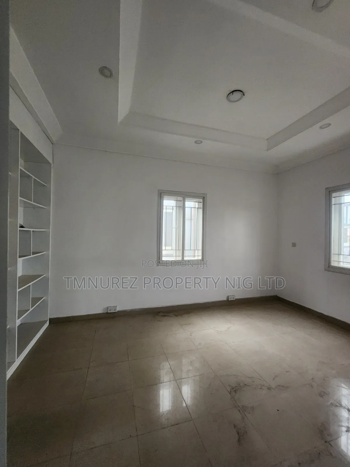 Comercial 2bedroom Apartment for Rent
