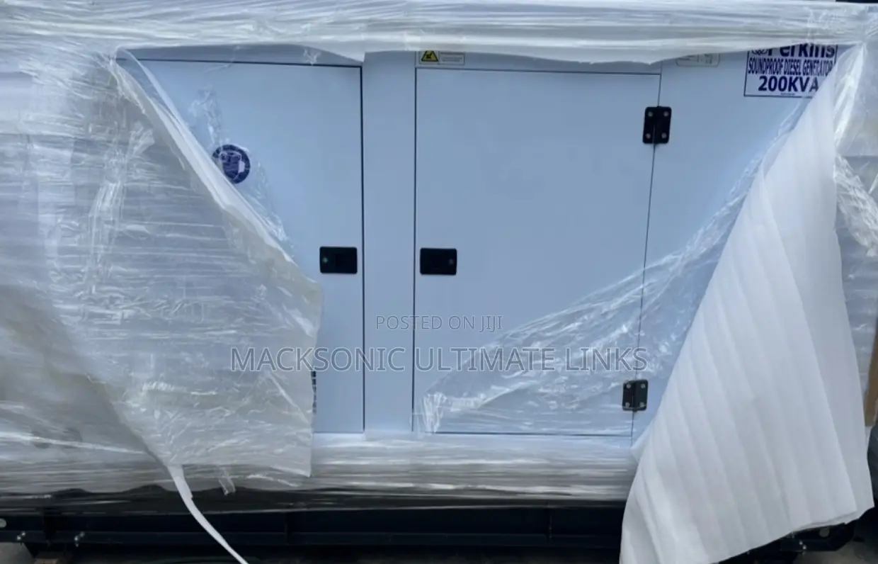 England Perkins 200kva Soundproof Diesel Generator