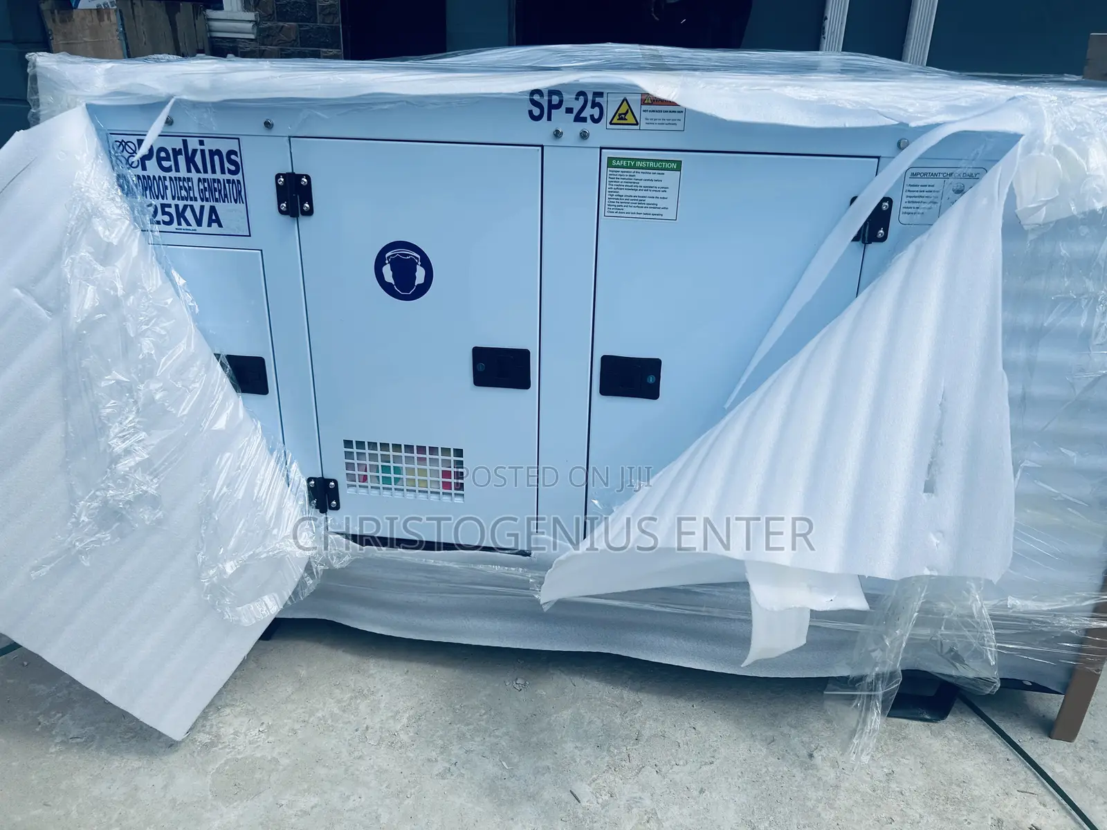 Perkins Soundproof Generator, 25kva