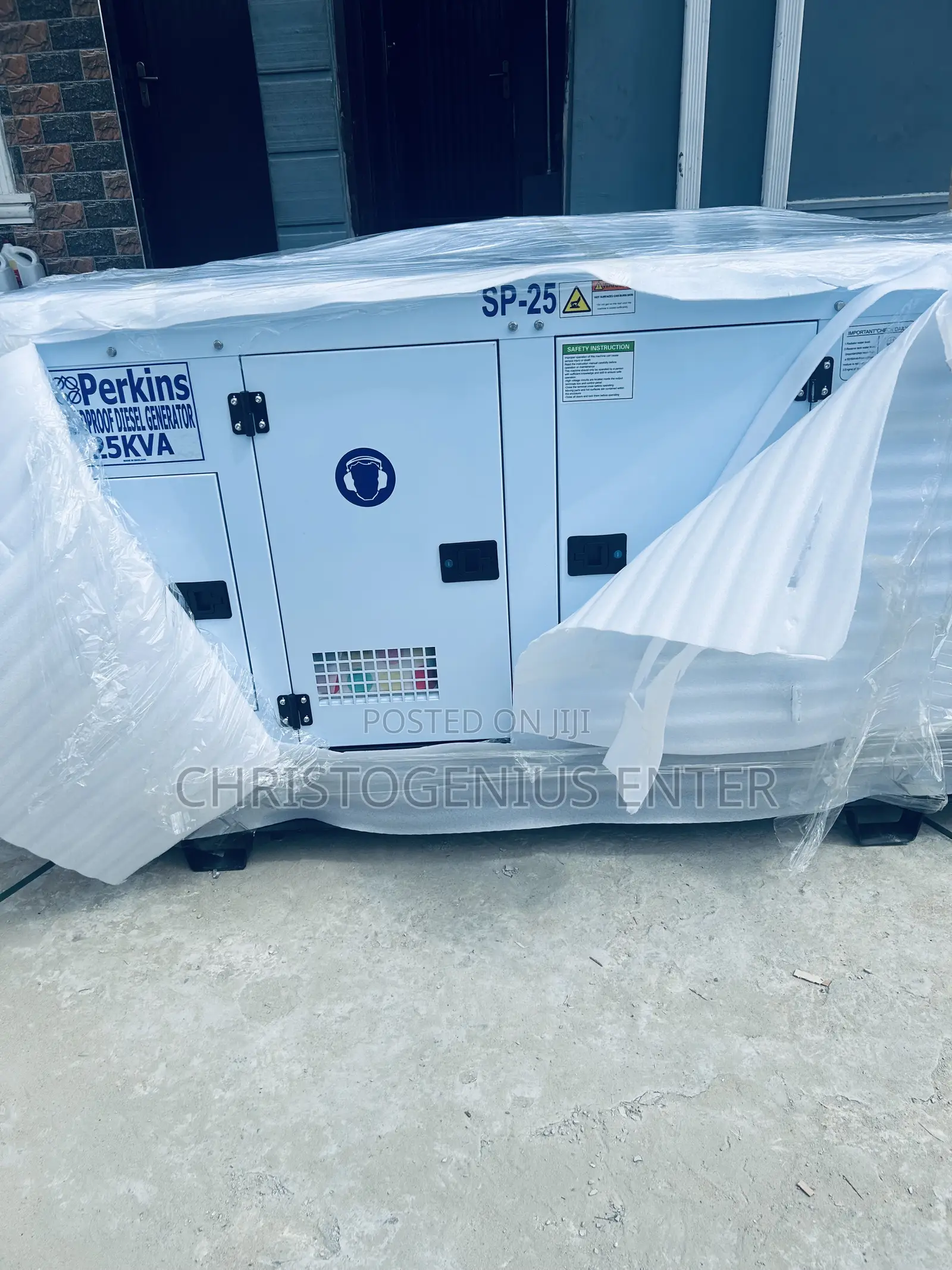 Perkins Soundproof Generator, 25kva