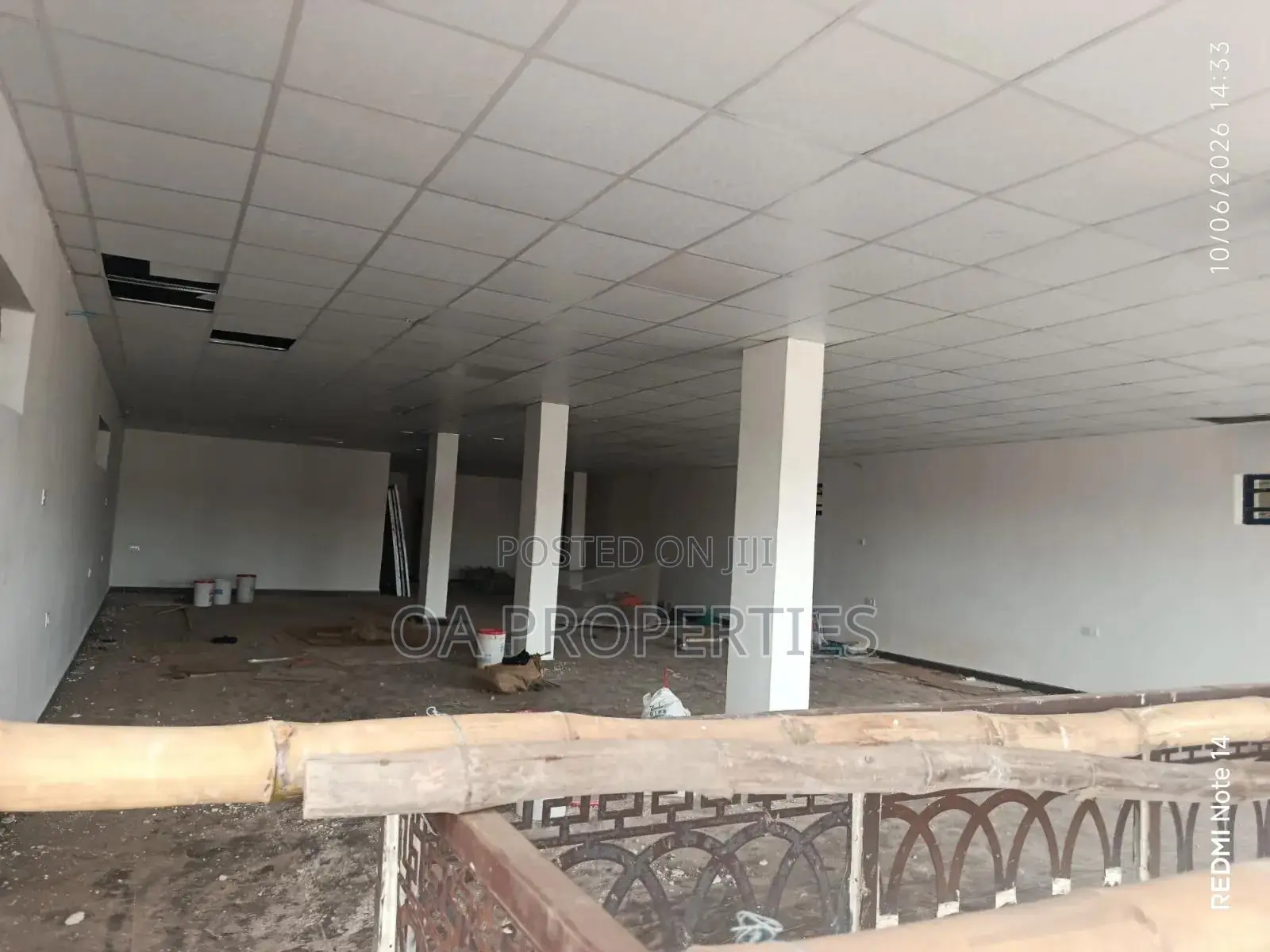 2-Units of Very Big Space Facing D Major Akobo Rd, Good 4 Commercials
