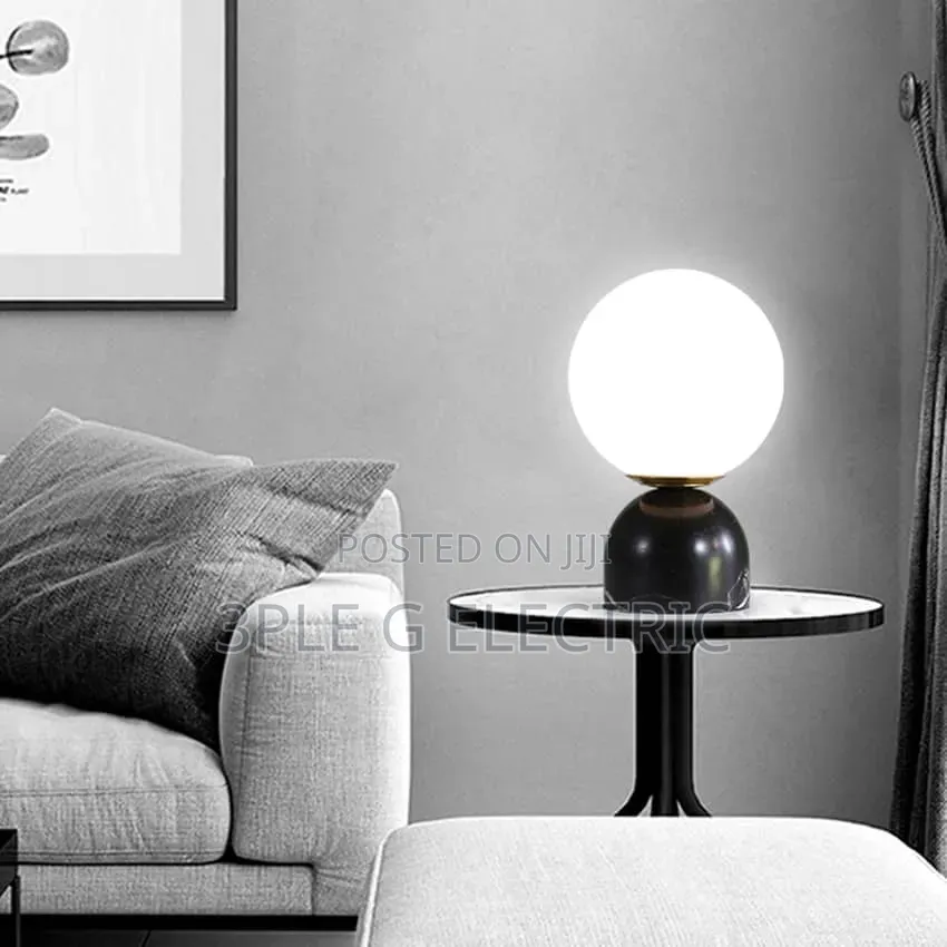 Black and White Nordic Table Lamp