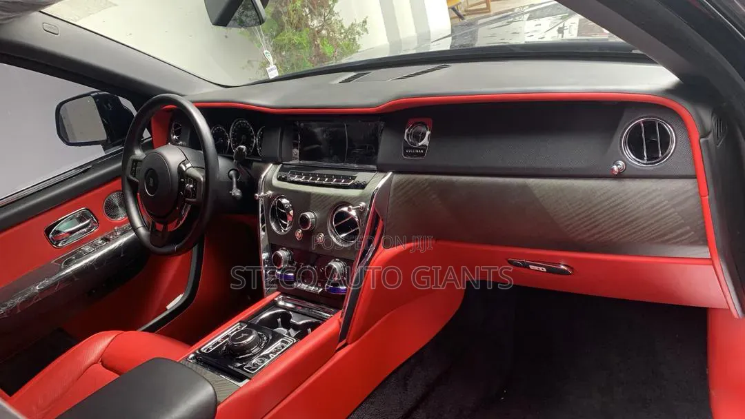 Rolls-Royce Cullinan Base 2020 Black