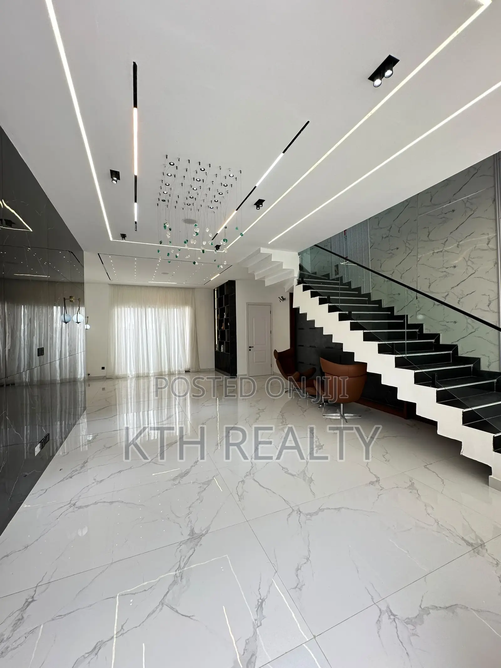 5bdrm Duplex in Lekki for sale