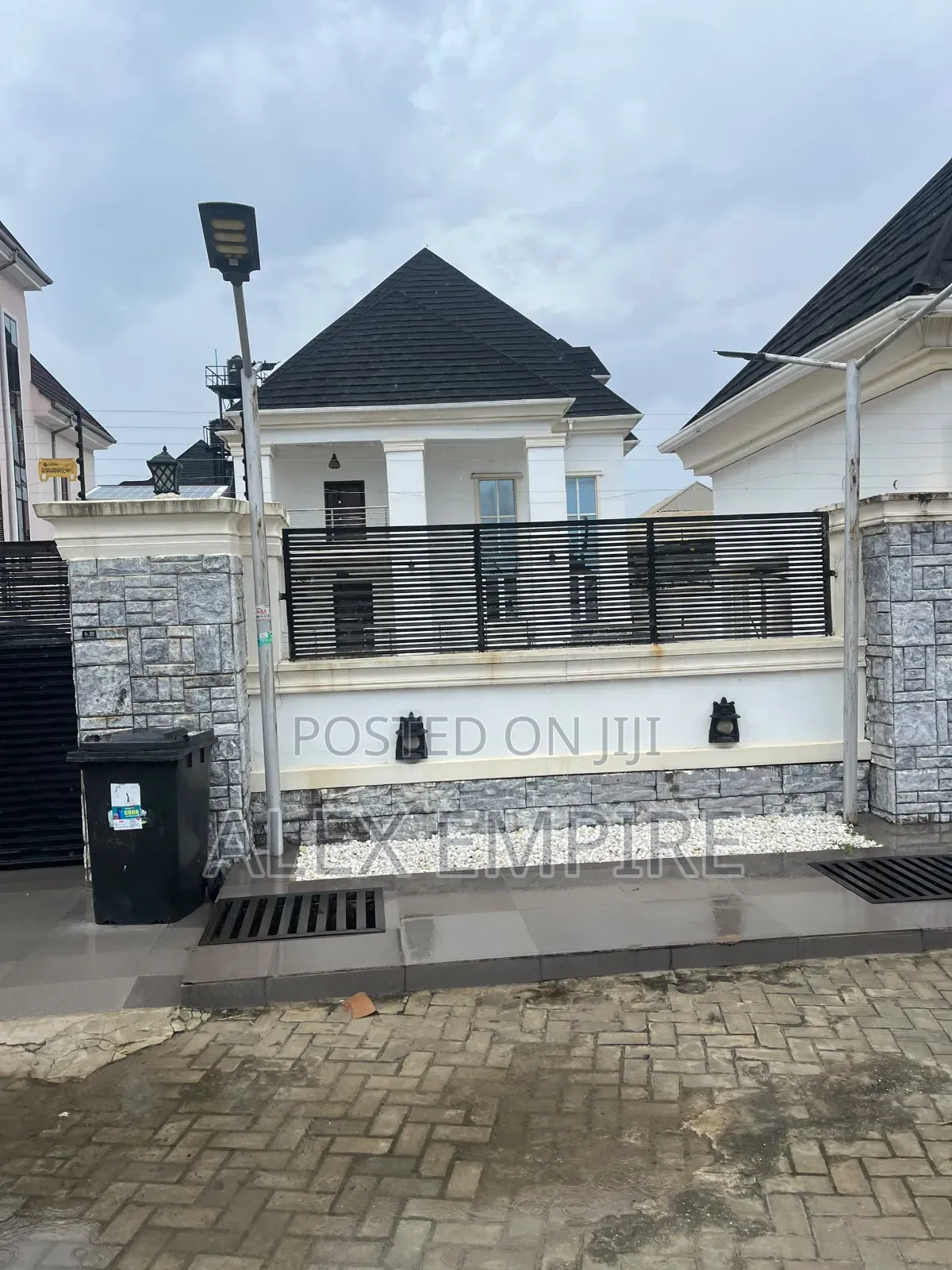 6bdrm Duplex in Ago Palace for sale