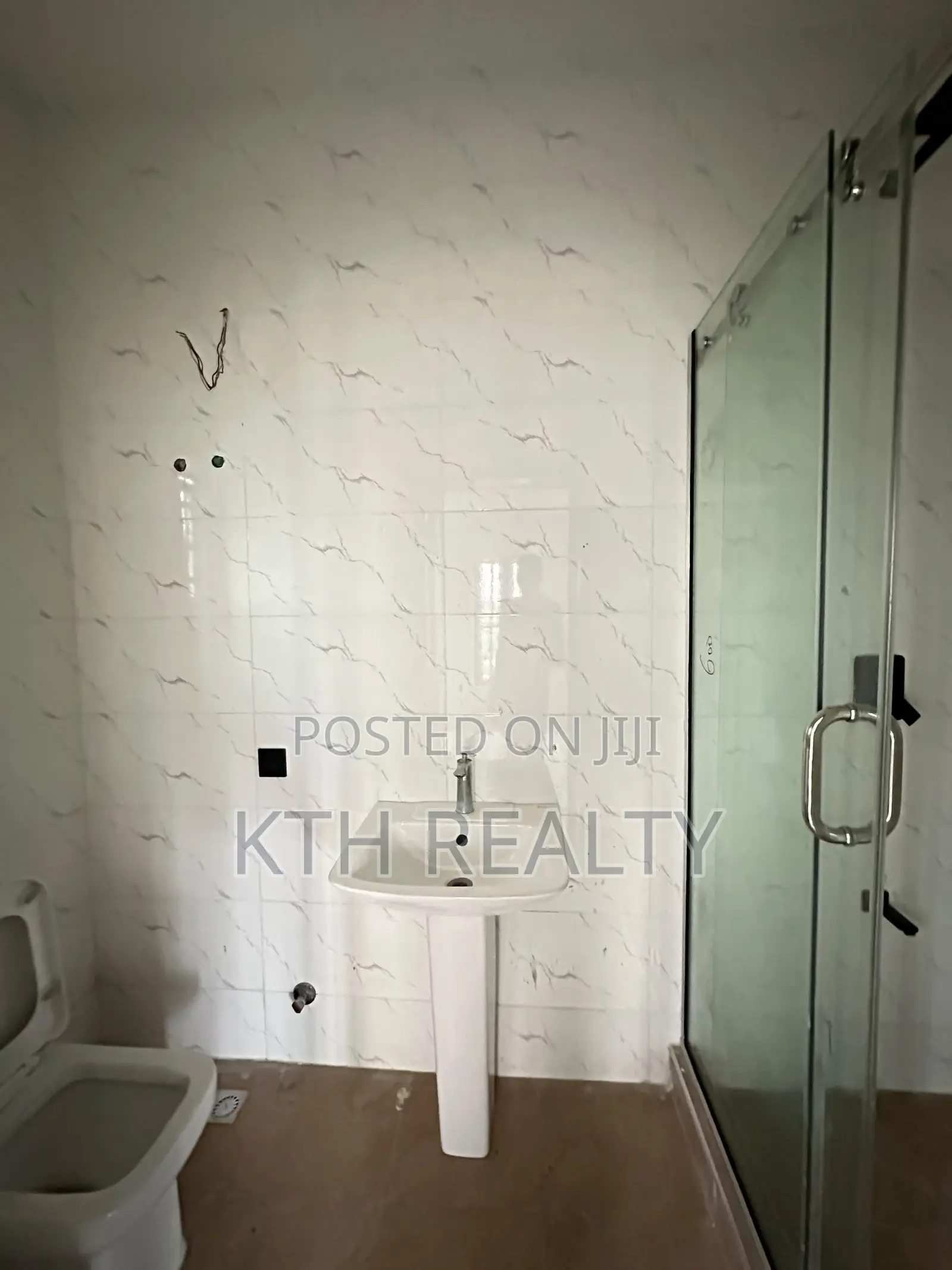 2bdrm Apartment in Ikate for sale