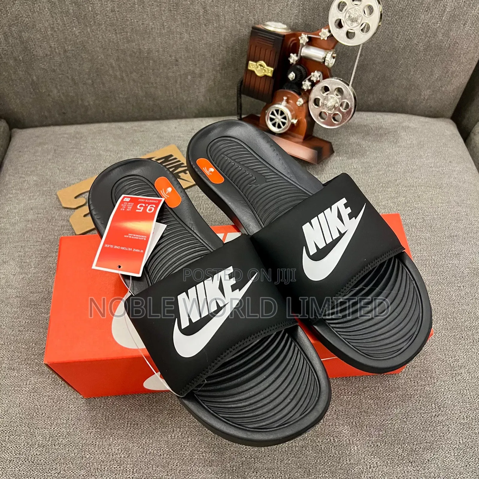 Fully Boxed Original Nike Slides Frank 7d H