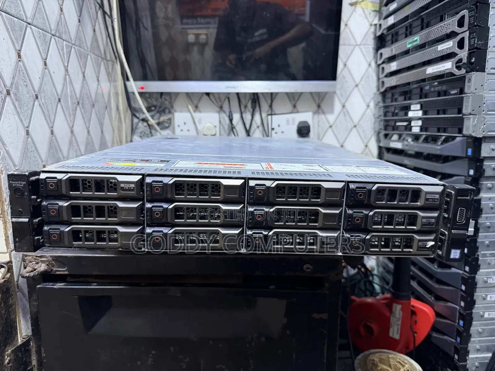 Server Dell PowerEdge R730 64GB Intel Xeon HDD 6T