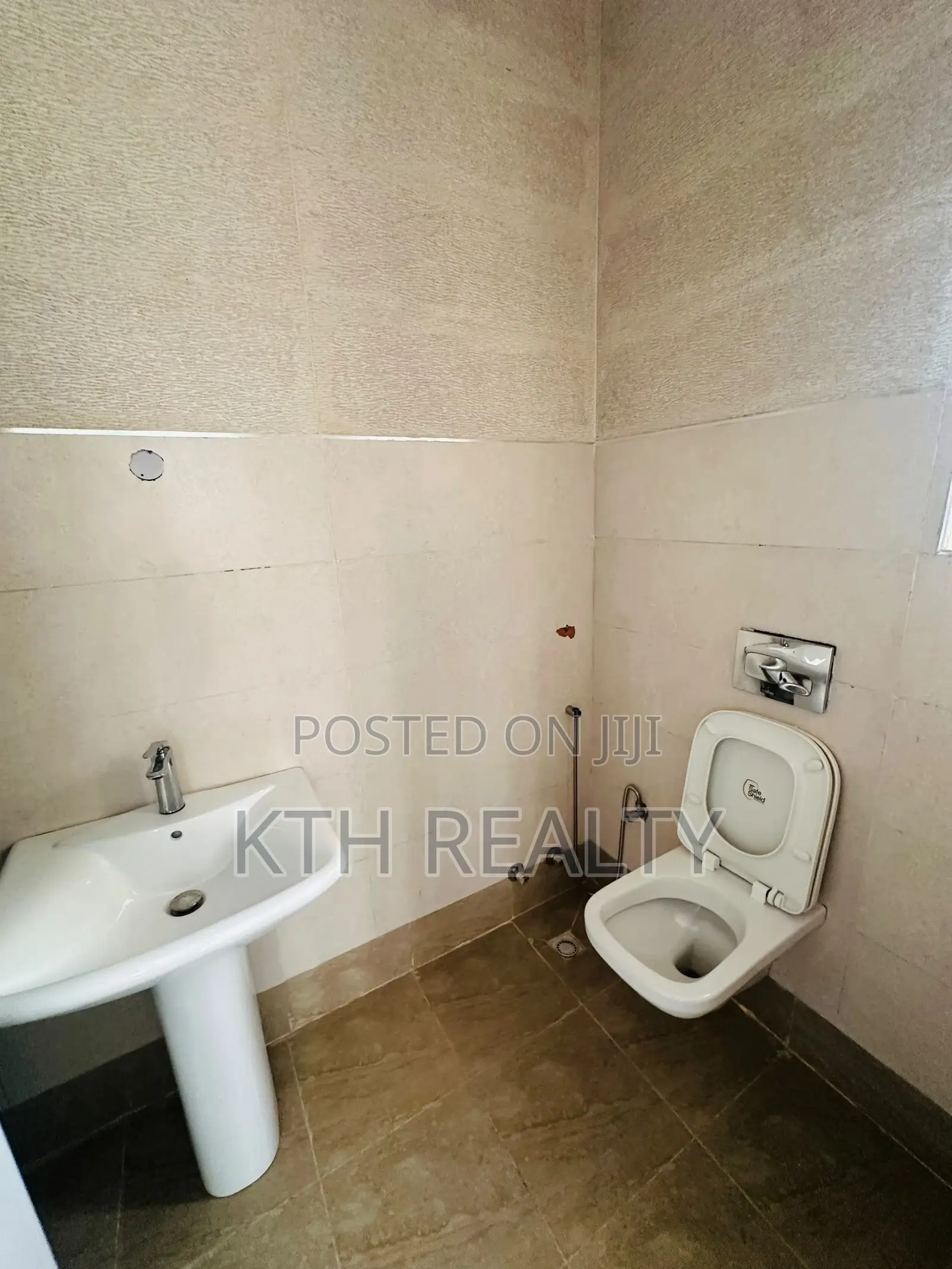 3bdrm Apartment in Ikate for rent