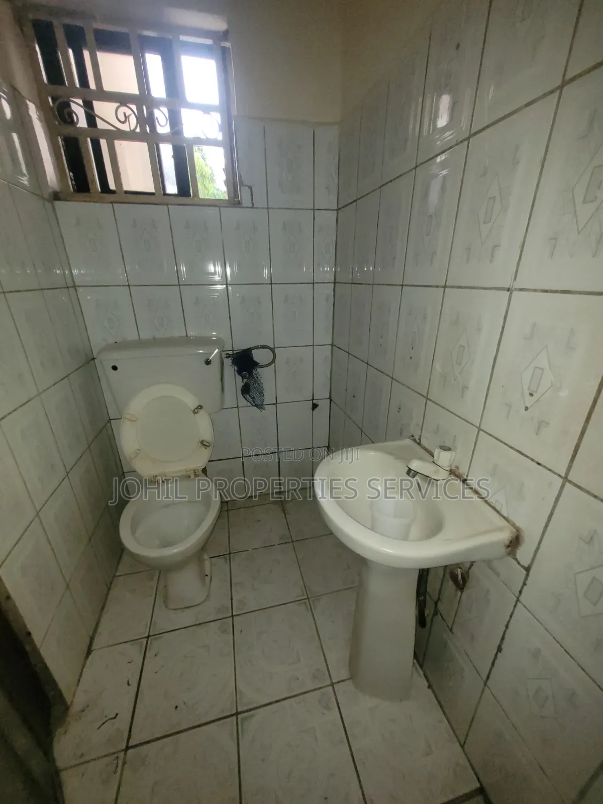 3bdrm Block of Flats in Utako for rent