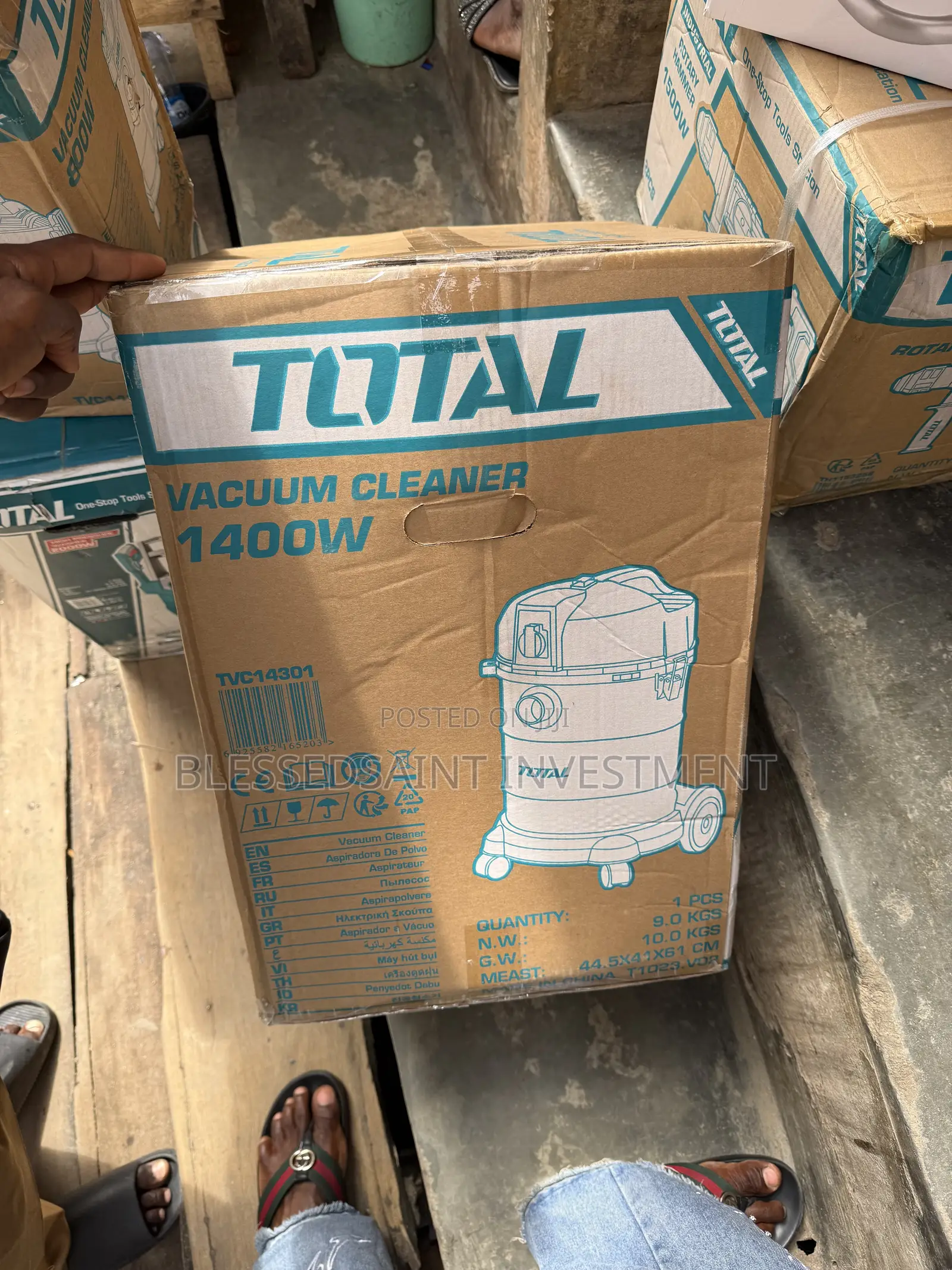 Total 30l 1400w Wet and Dry Vacuum Cleaner