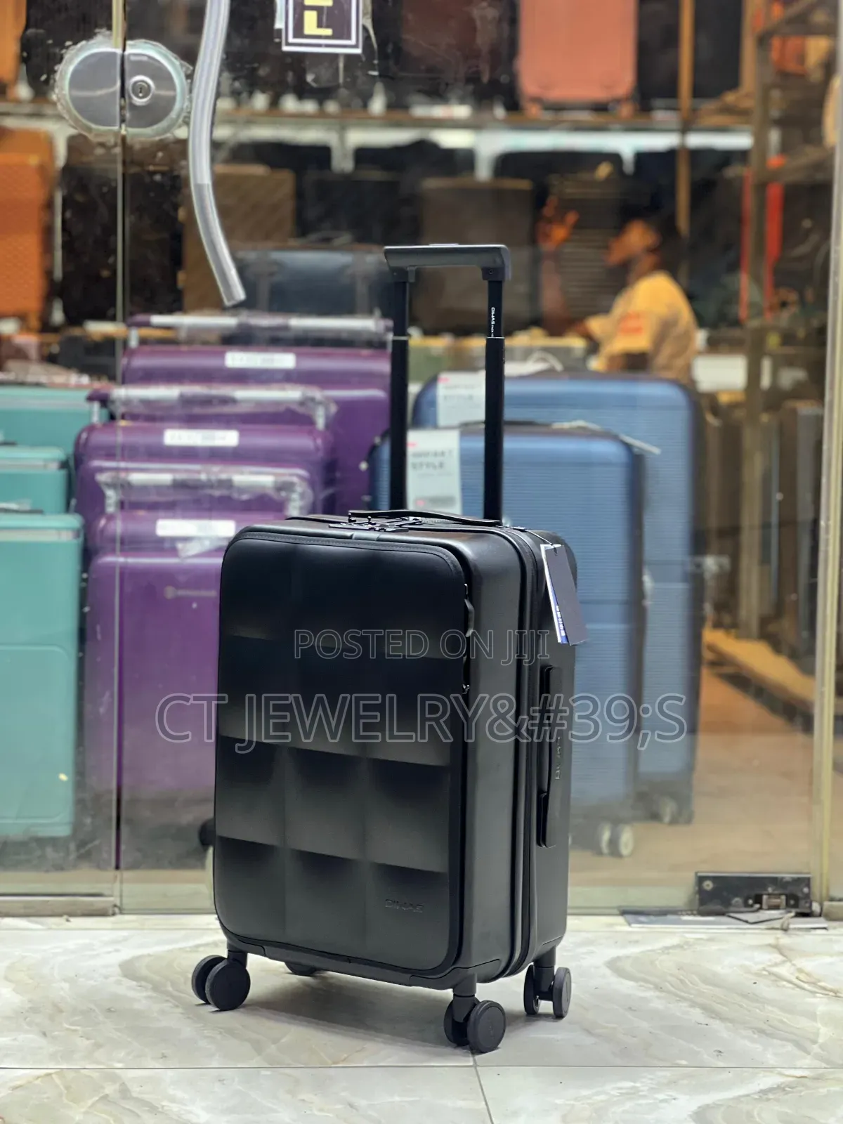 Luxury Hard Shell Luggage Set 4 Spinner Wheels+Tsa Lock | Matte Black