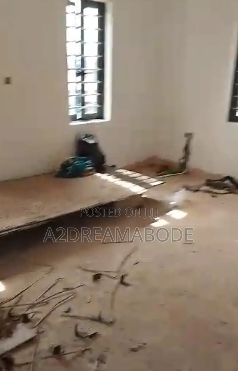 3bdrm Apartment in Gbagada, Millenuim/UPS for rent