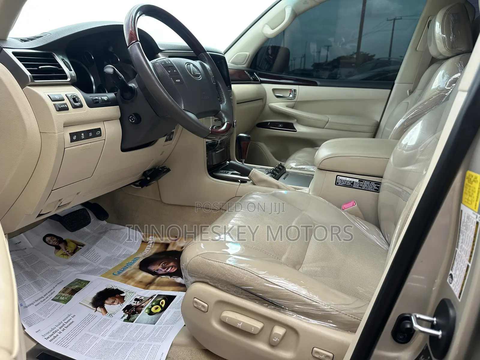 Lexus LX 570 AWD 2013 Gold