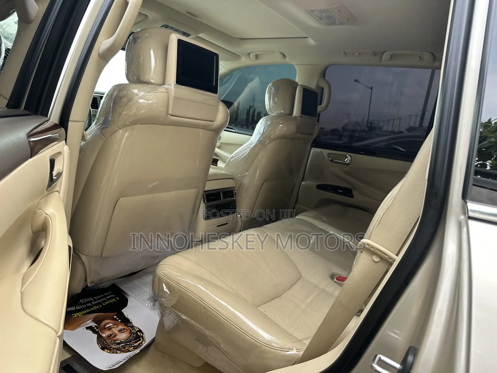 Lexus LX 570 AWD 2013 Gold