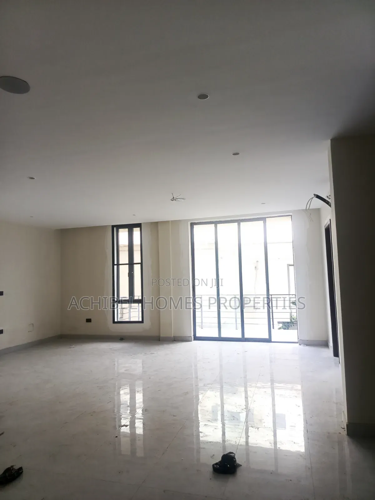 2bdrm Apartment in Off Busola Durosimi, Lekki Phase 1 for sale