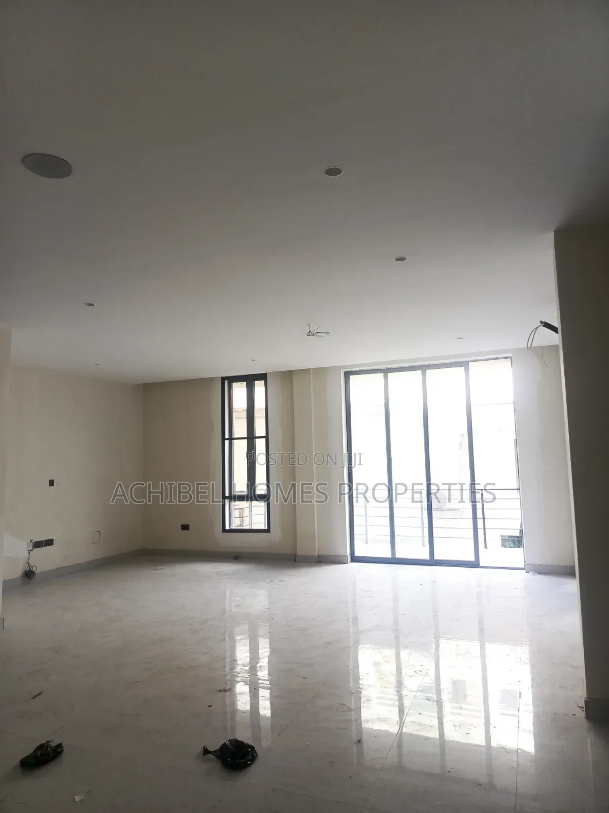 2bdrm Apartment in Off Busola Durosimi, Lekki Phase 1 for sale