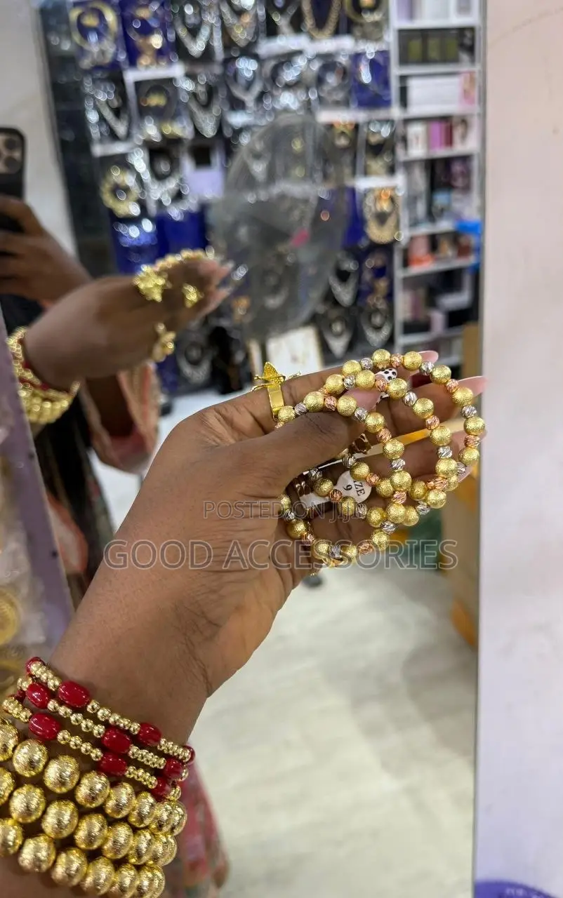 Diamond Cut / Gold Beads (3 Piece Set)