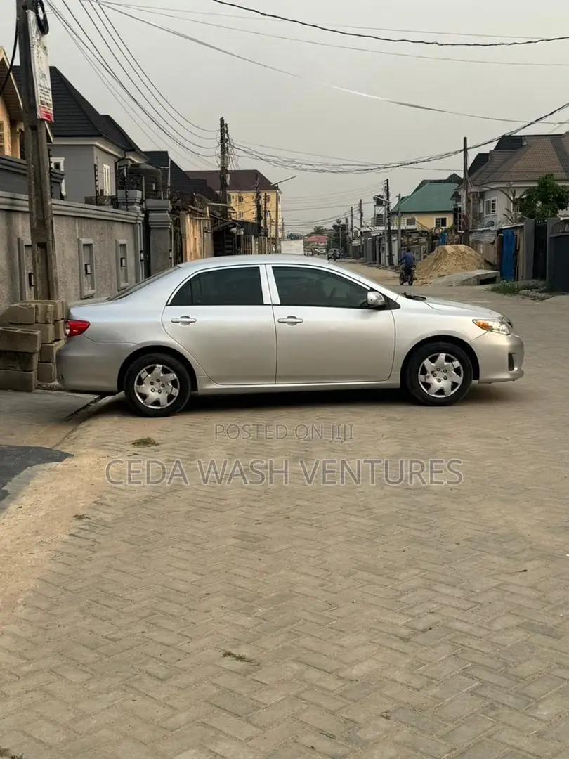 Toyota Corolla 2013 Silver