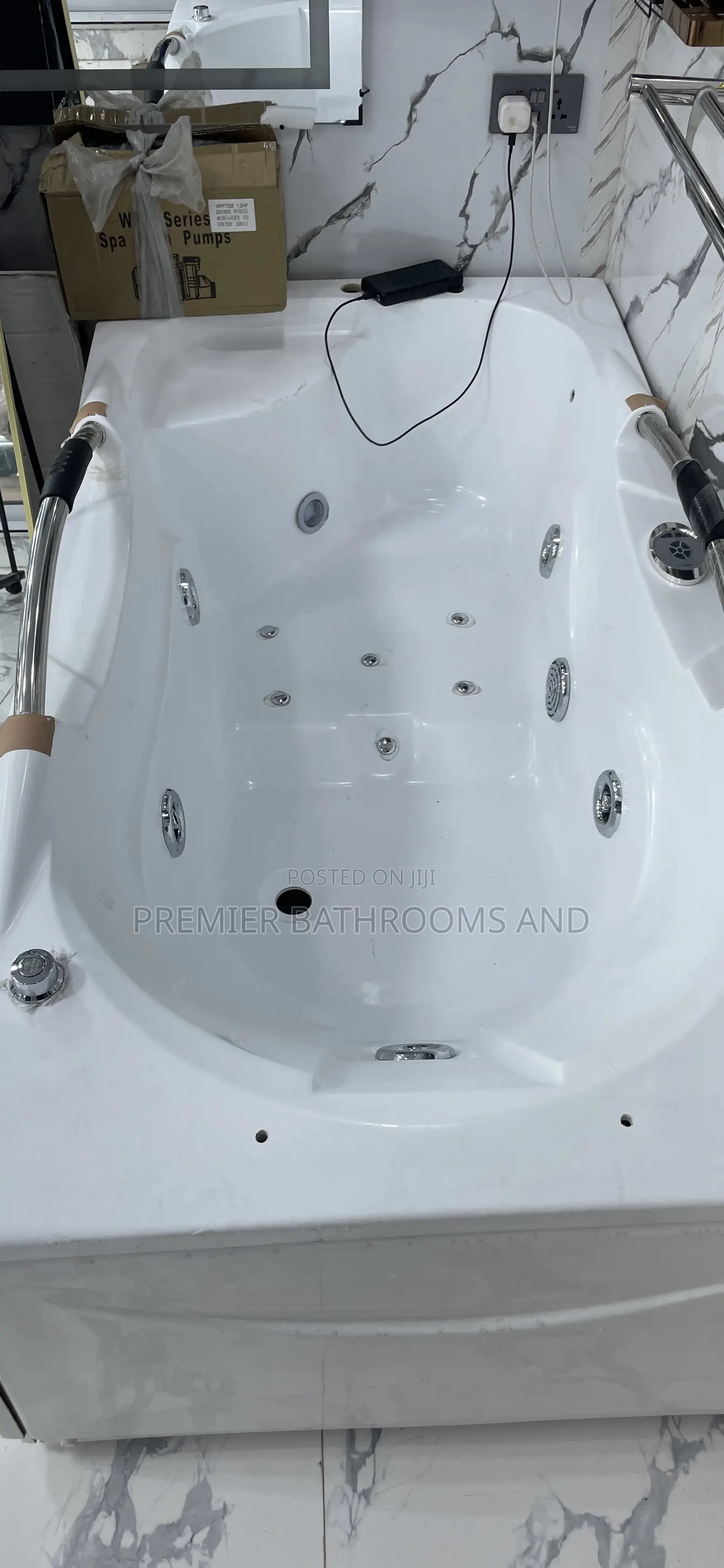 Single White Jacuzzi