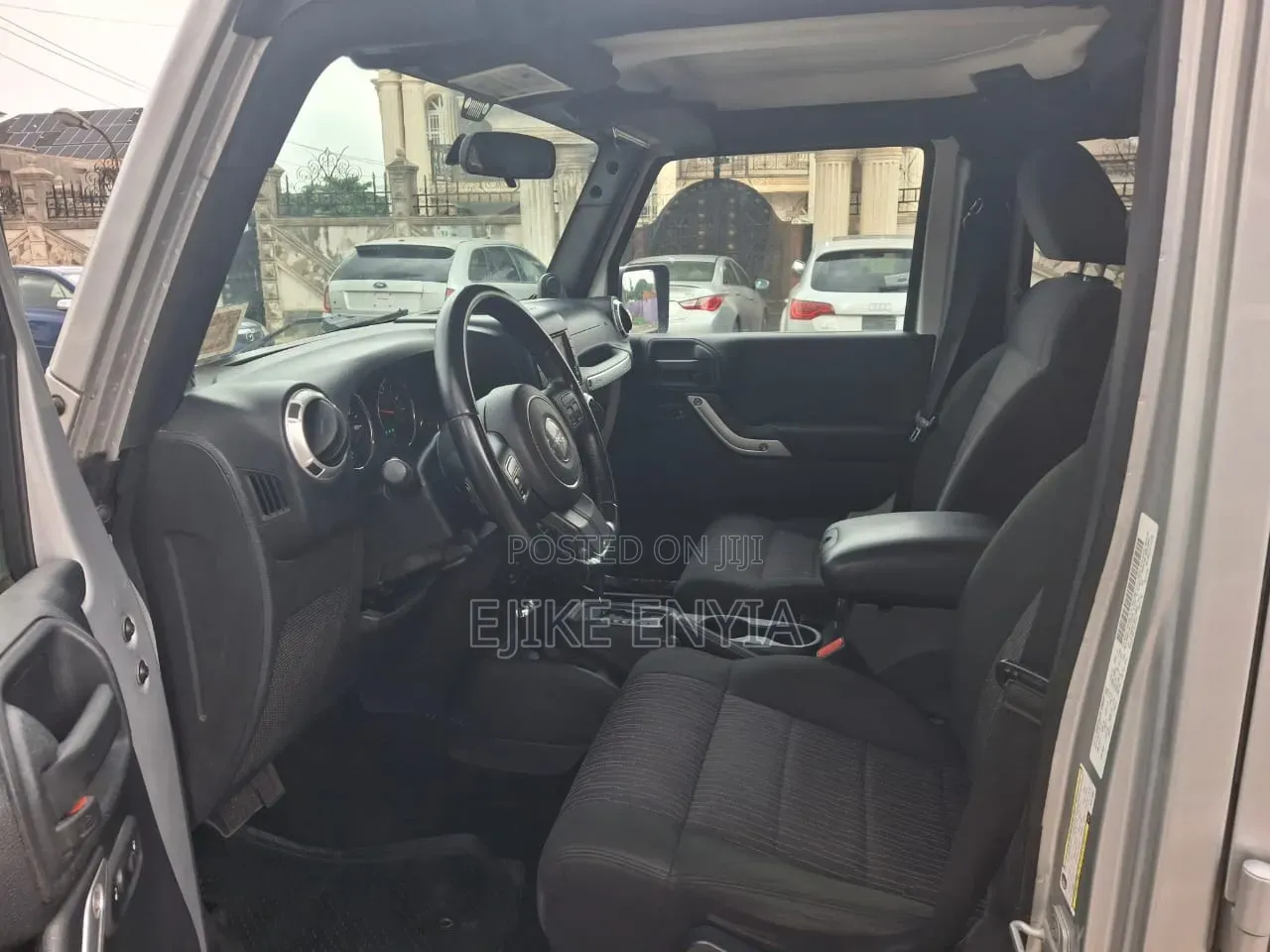 Jeep Wrangler Unlimited Sahara 2011 Silver