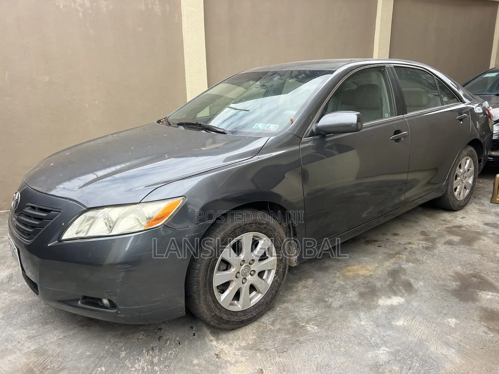 Toyota Camry XLE 4dr Sedan (2.4L 4cyl 5A) 2009 Gray