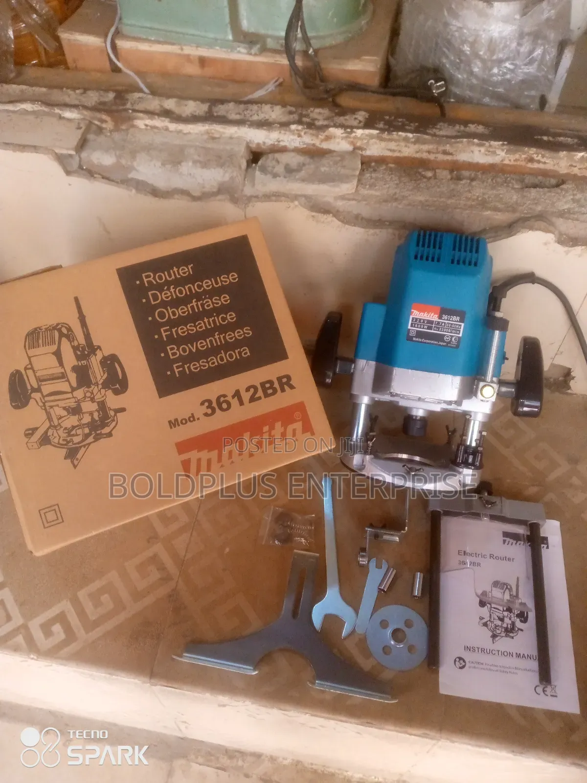 12 Inches Makita Router Machine