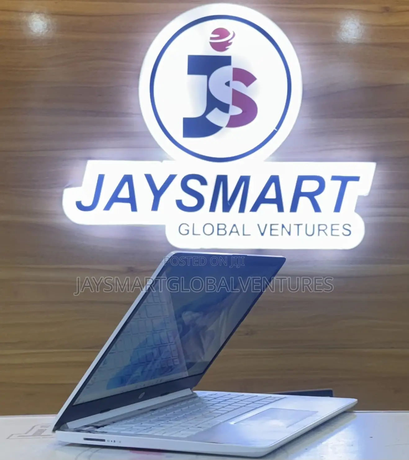 Laptop HP 14S 4GB Intel SSD 60GB