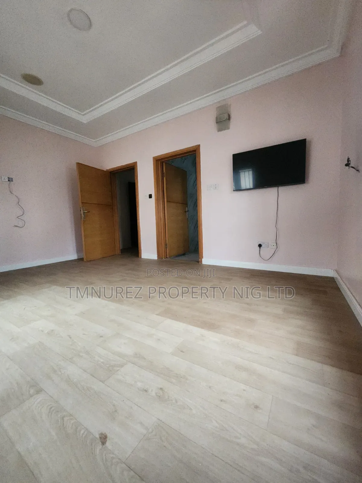 Studio Apartment in Chevron for rent