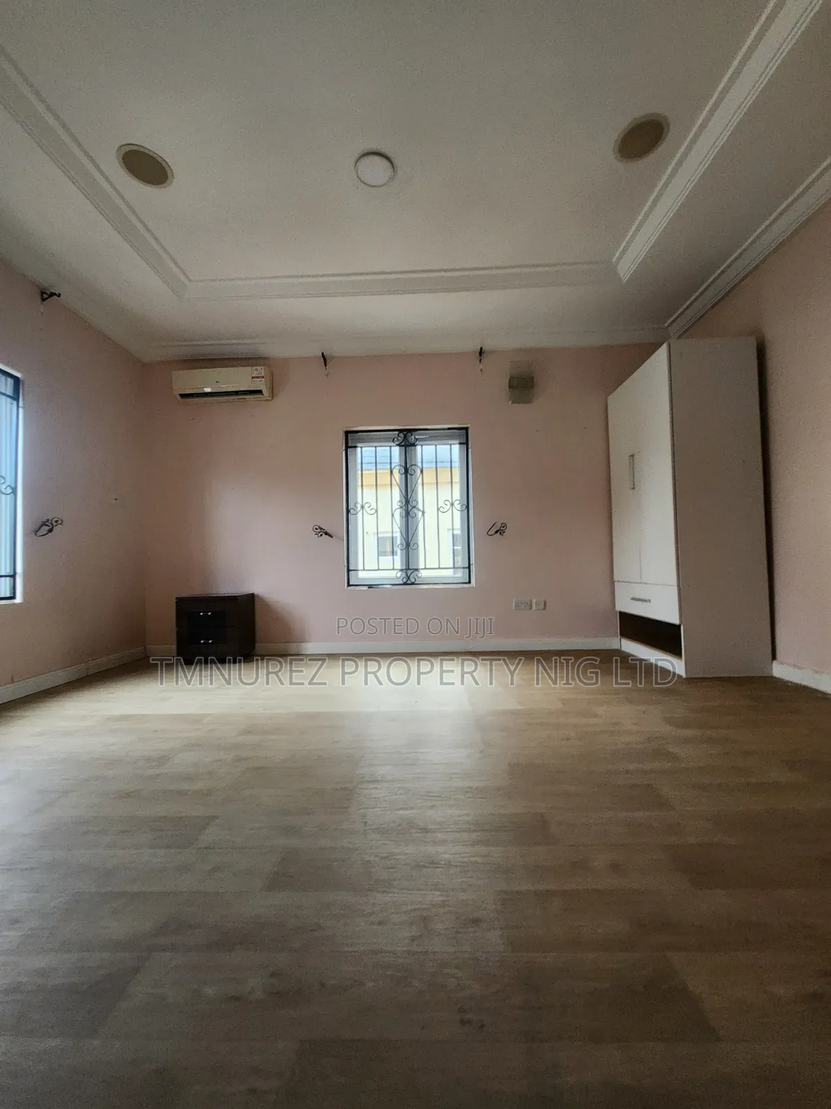 Studio Apartment in Chevron for rent