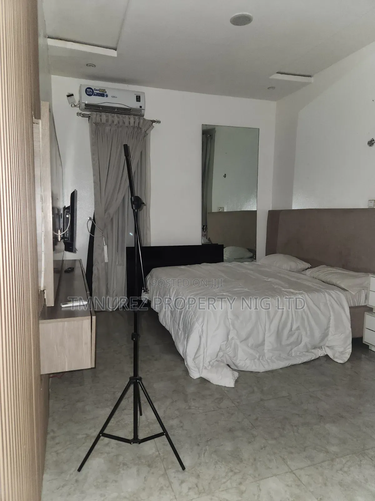 Furnished Studio Apartment in Chevron for rent