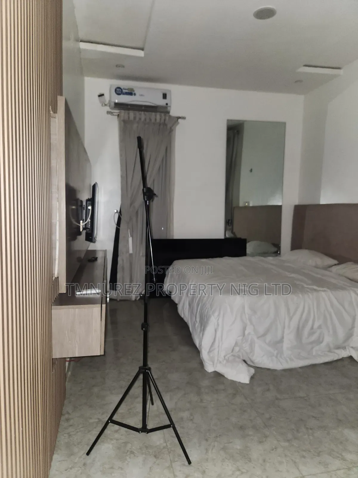 Furnished Studio Apartment in Chevron for rent