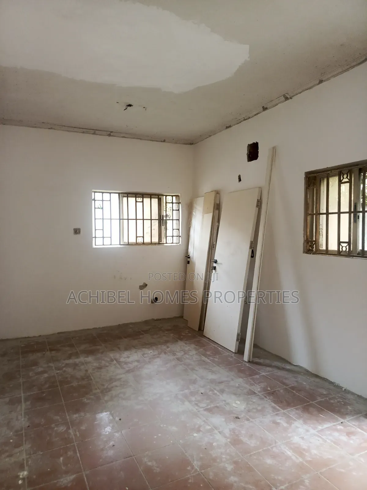 4 Bedroom Duplex With 2 Rooms Bq in Lekki Phase 1