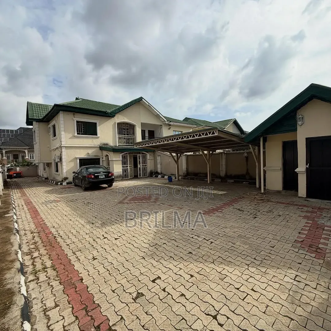 4bdrm Duplex in Dawaki for sale