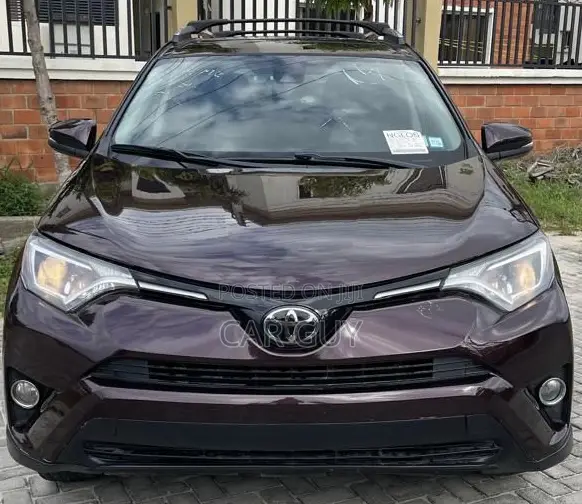 Toyota RAV4 XLE 4dr SUV AWD (2.5L 4cyl 6A) 2018 Burgundy