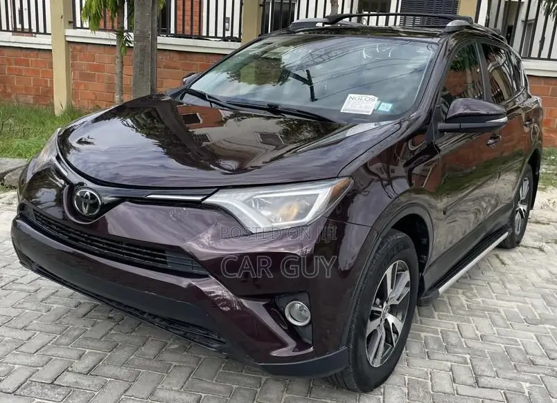 Toyota RAV4 XLE 4dr SUV AWD (2.5L 4cyl 6A) 2018 Burgundy