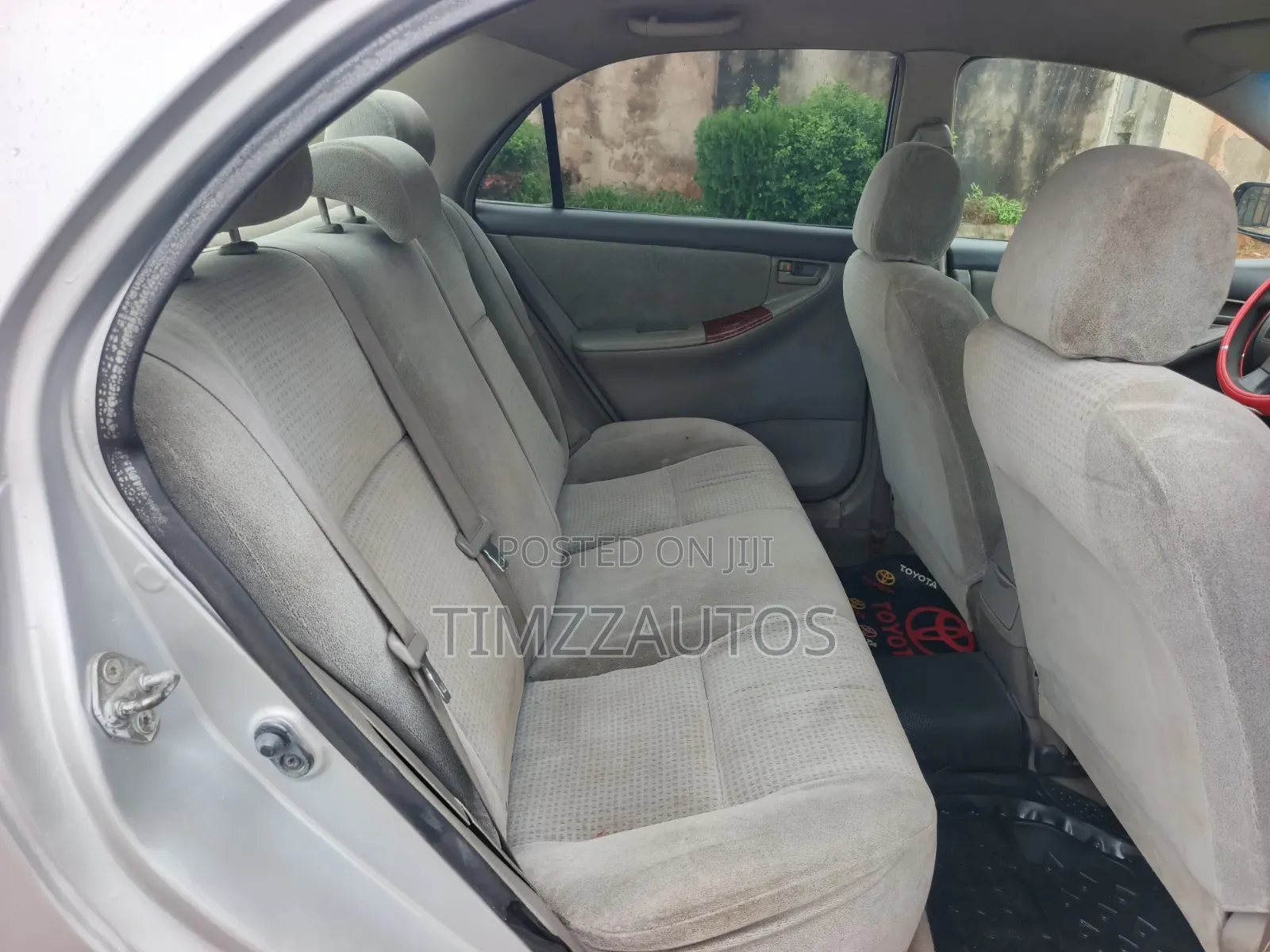 Toyota Corolla LE 2005 Silver