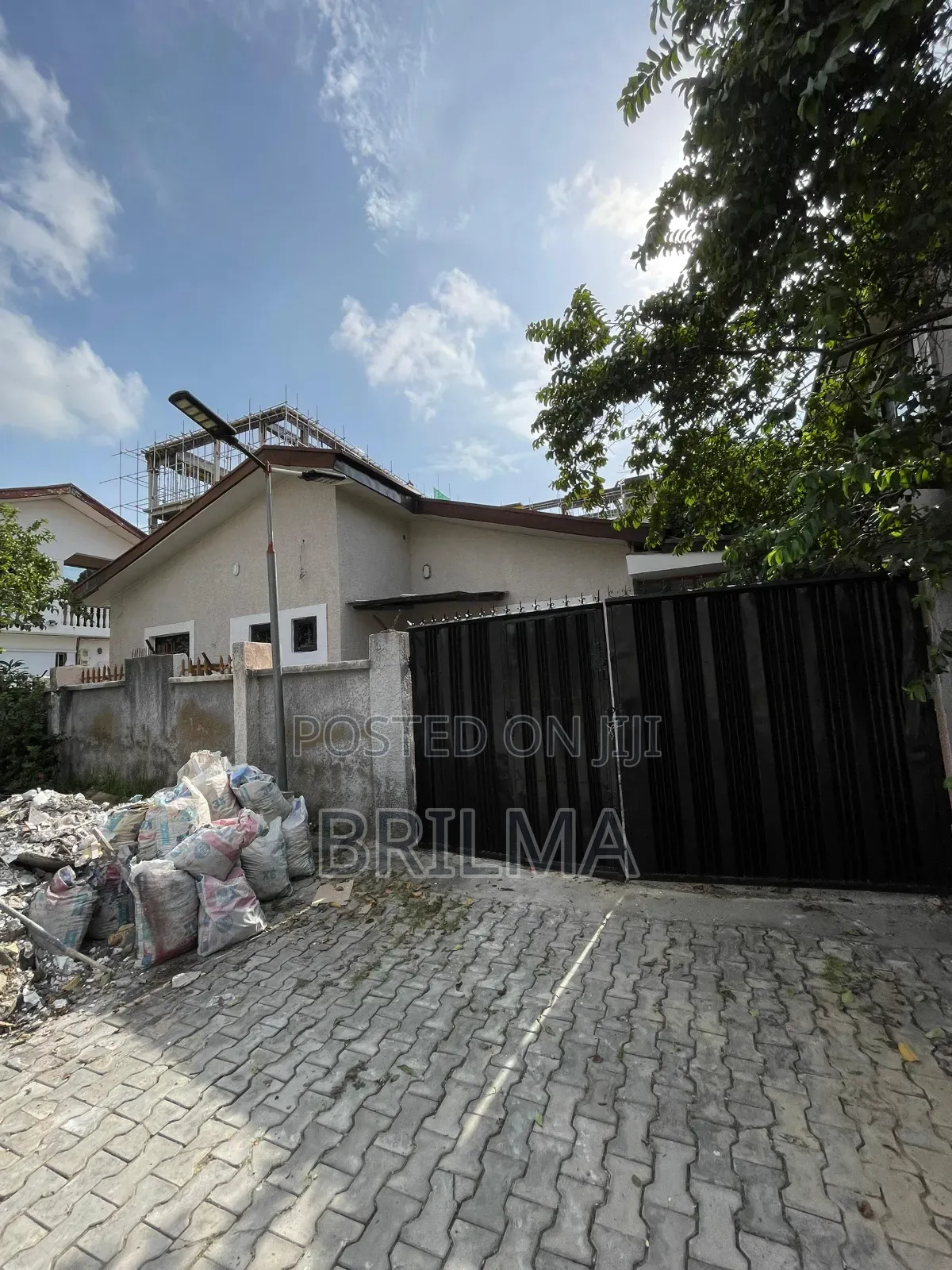 3bdrm Bungalow in Wuse 2 for rent