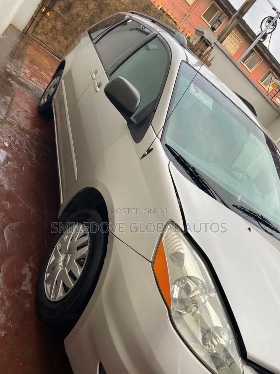 Toyota Sienna 2006 Gold