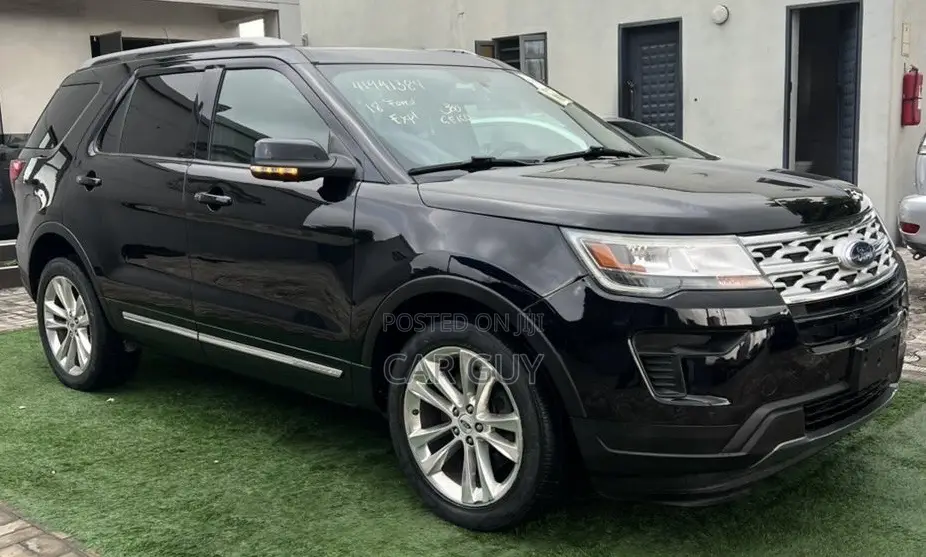 Ford Explorer XLT AWD 2018 Black