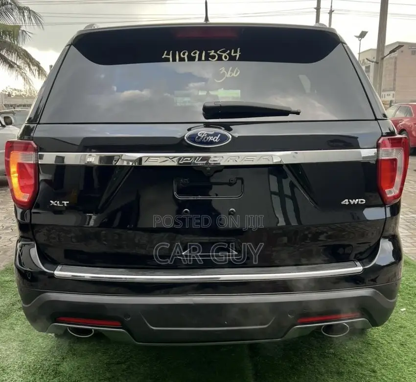 Ford Explorer XLT AWD 2018 Black