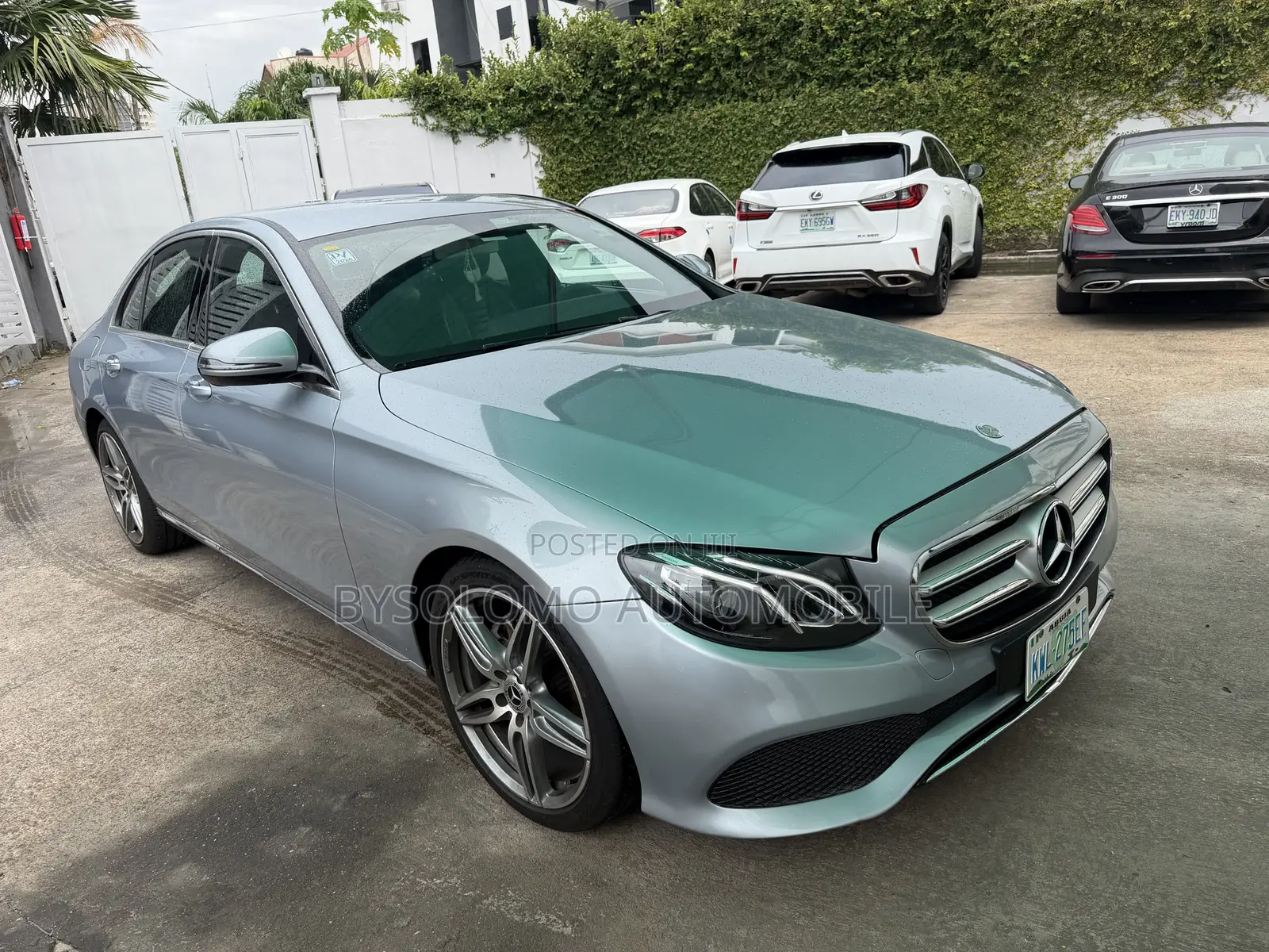 Mercedes-Benz E200 2018 Blue