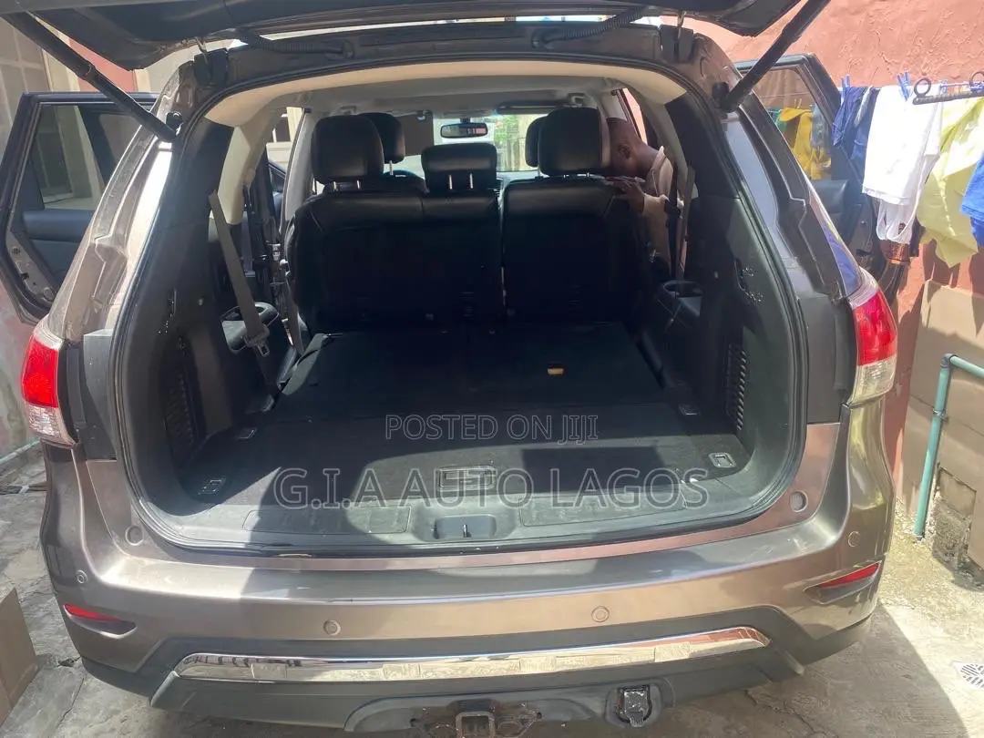 Nissan Pathfinder SL 4x4 2013 Gray