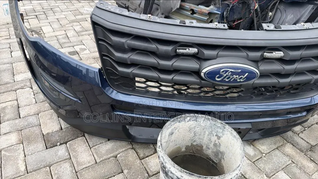 Complete Front Bumper Ford Explorer 2016 Sport Edition